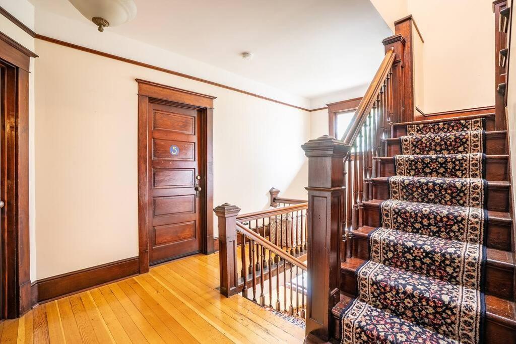 سياتل Charming 1Bd Suite In Capitol Hill - Foxglove Inn المظهر الخارجي الصورة