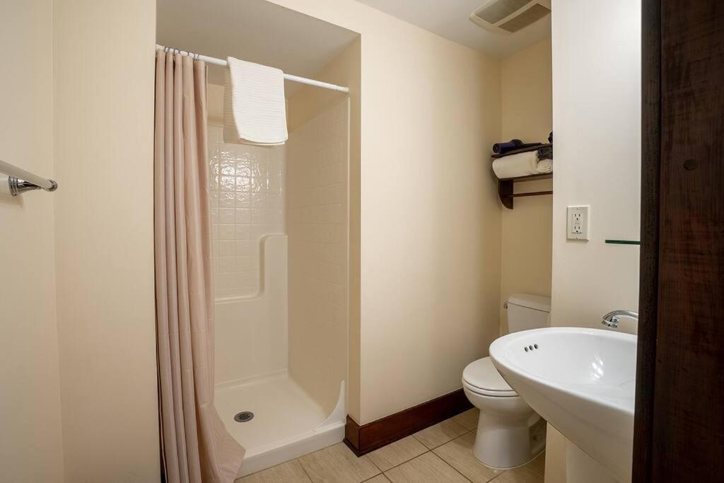 سياتل Charming 1Bd Suite In Capitol Hill - Foxglove Inn المظهر الخارجي الصورة