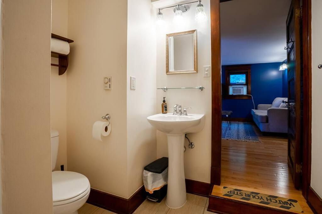 سياتل Charming 1Bd Suite In Capitol Hill - Foxglove Inn المظهر الخارجي الصورة